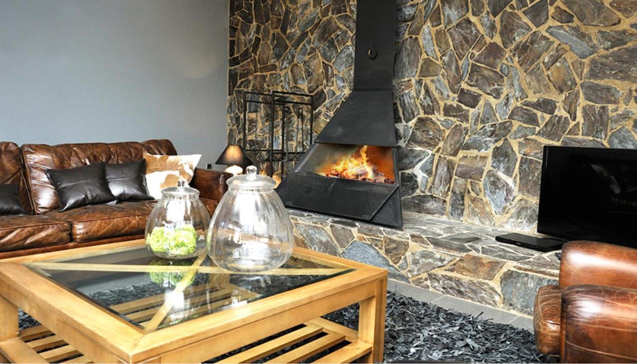 La Caseta De Queixans Con Chimenea Puigcerdà Eksteriør billede